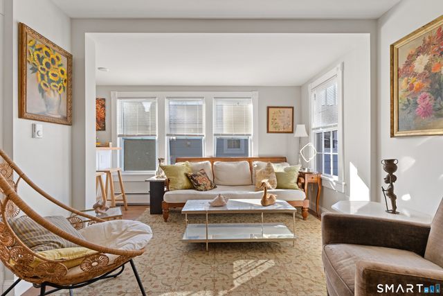 318-316 Grovers Avenue, Bridgeport, CT 06605