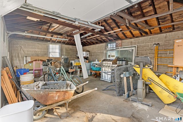 318-316 Grovers Avenue, Bridgeport, CT 06605