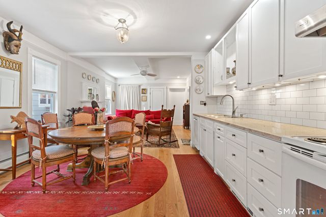 318-316 Grovers Avenue, Bridgeport, CT 06605