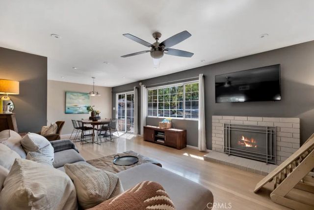 1322 E Avenida De Los Arboles, Thousand Oaks, CA 91360