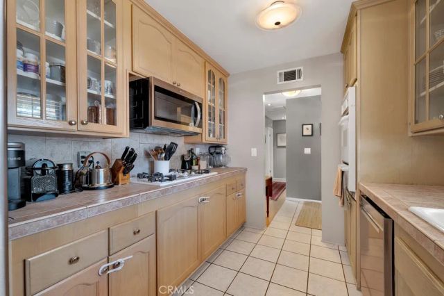 1322 E Avenida De Los Arboles, Thousand Oaks, CA 91360