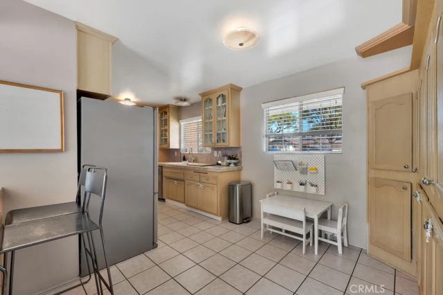 1322 E Avenida De Los Arboles, Thousand Oaks, CA 91360