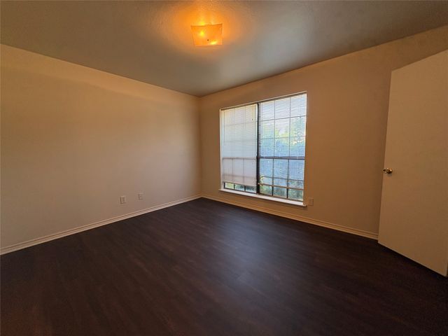 714 HILLCREST, Cedar Hill, TX 75104