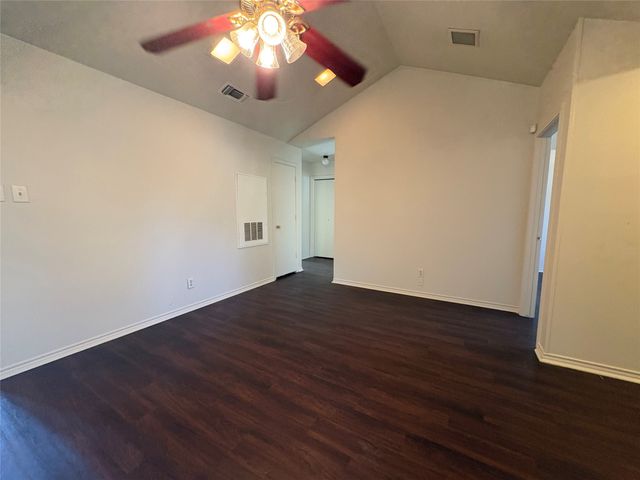 714 HILLCREST, Cedar Hill, TX 75104