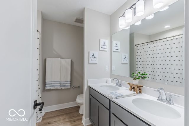 12141 Olivine Avenue, Cumberland, IN 46229