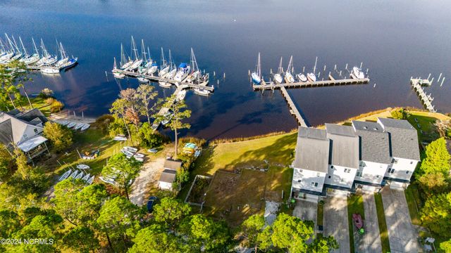236 Blackwell Point Loop, Unit 6 Road, Oriental, NC 28571