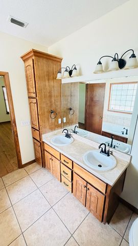 12407 S Us 231, Cottonwood, AL 36320