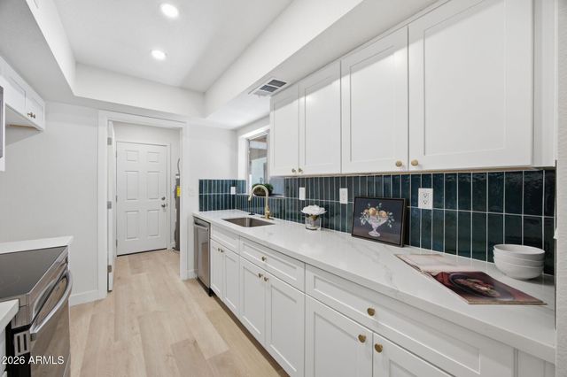 4547 W MCLELLAN Road, Glendale, AZ 85301