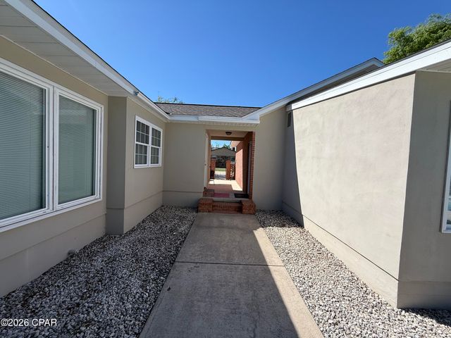 2679 Choctaw Trail, Marianna, FL 32446