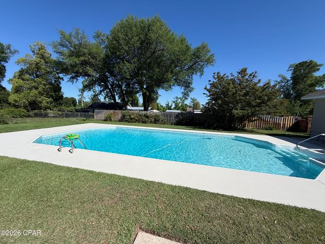 2679 Choctaw Trail, Marianna, FL 32446