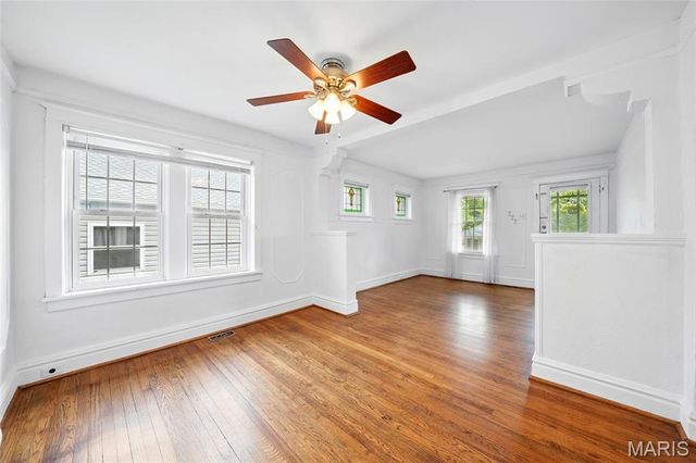 1457 Sproule Avenue, St Louis, MO 63139
