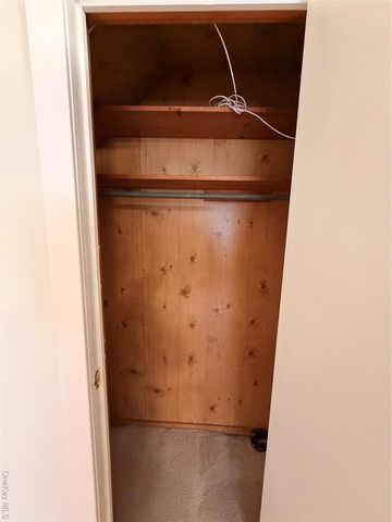 12 Elves Lane, Levittown, NY 11756