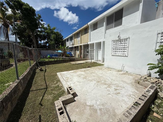 R - 2 Canaria JARDINES DE BORINQUEN, Carolina, PR 00982