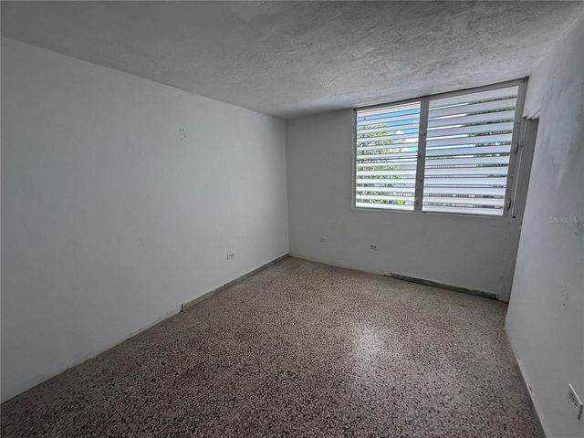 R - 2 Canaria JARDINES DE BORINQUEN, Carolina, PR 00982