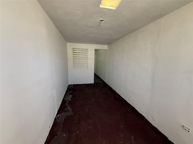 R - 2 Canaria JARDINES DE BORINQUEN, Carolina, PR 00982