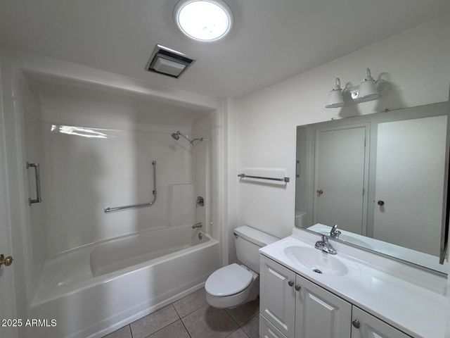 17614 N BUNTLINE Drive, Sun City West, AZ 85375