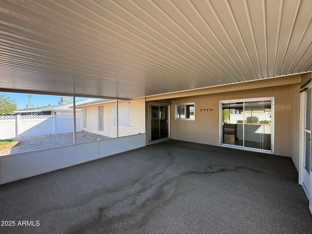 17614 N BUNTLINE Drive, Sun City West, AZ 85375