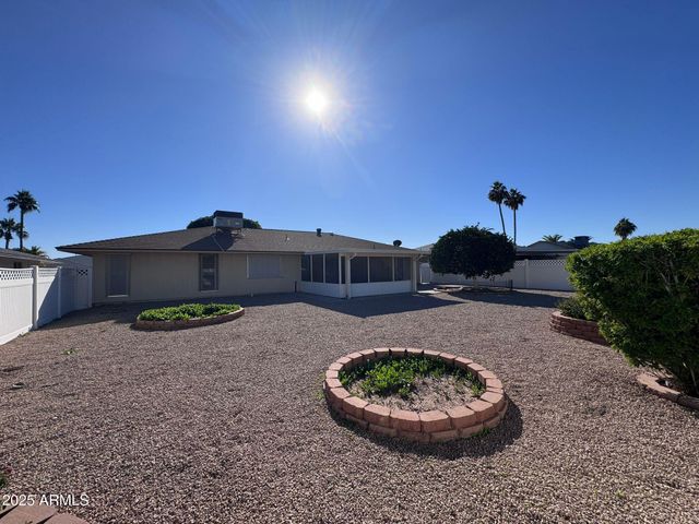17614 N BUNTLINE Drive, Sun City West, AZ 85375