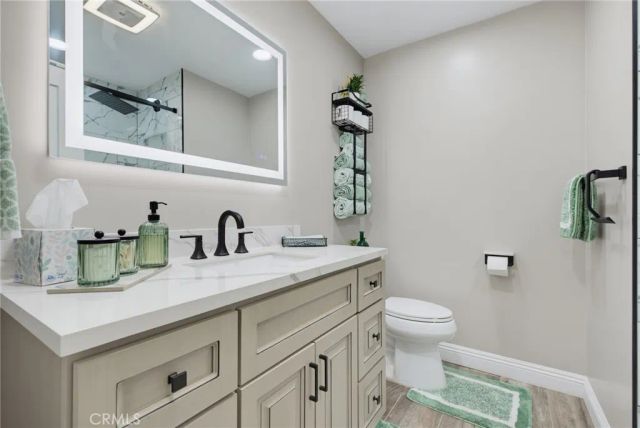 5210 E Canton Street, Long Beach, CA 90815