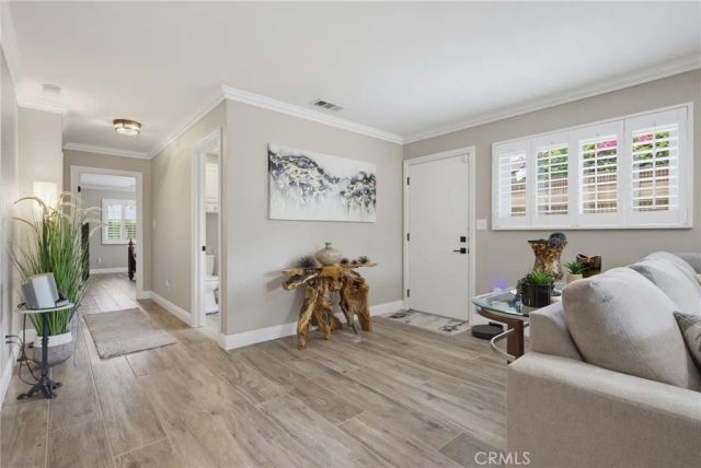 5210 E Canton Street, Long Beach, CA 90815