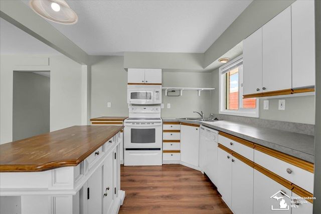 9255 Syracuse Street, Taylor, MI 48180