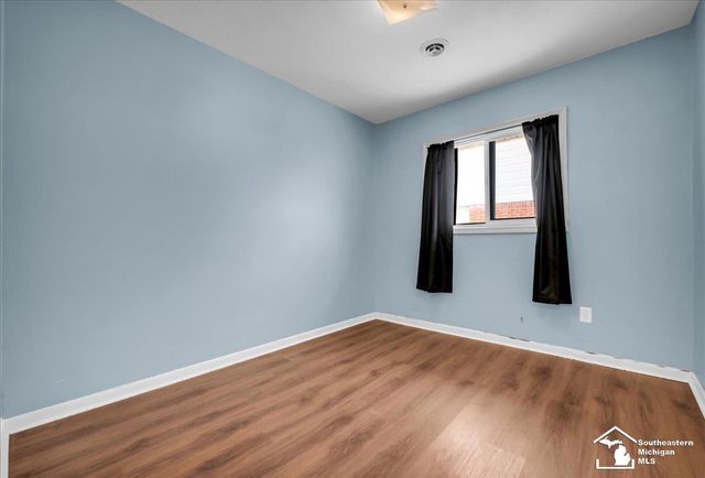 9255 Syracuse Street, Taylor, MI 48180