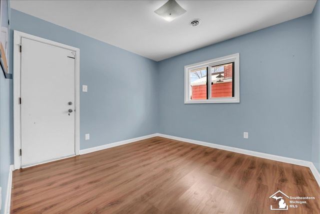 9255 Syracuse Street, Taylor, MI 48180