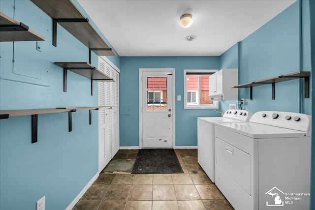 9255 Syracuse Street, Taylor, MI 48180