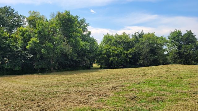 3 Knight Campground Rd, Shelbyville, TN 37160