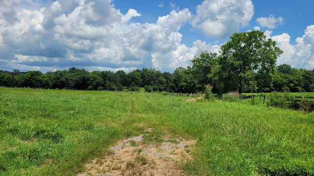 3 Knight Campground Rd, Shelbyville, TN 37160