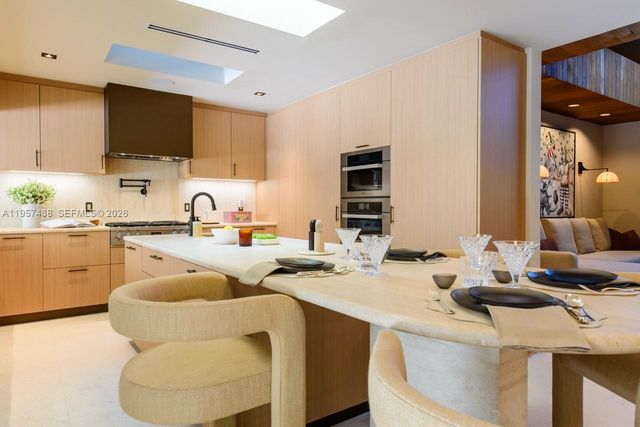 5902 SW 105th St, Pinecrest, FL 33156