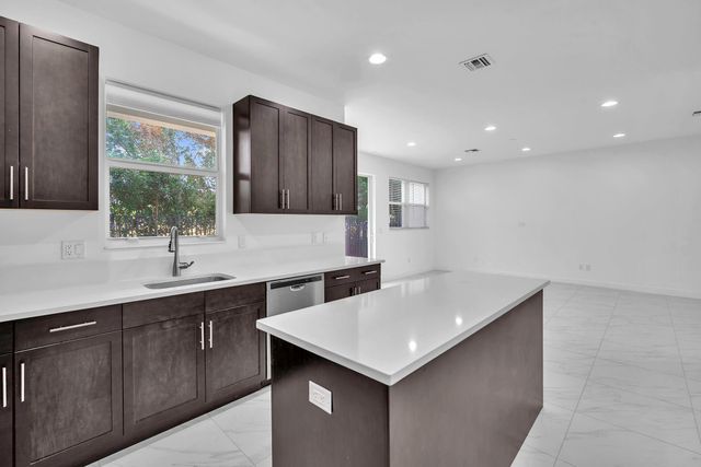 6947 PINES CIRCLE 21, Coconut Creek, FL 33073