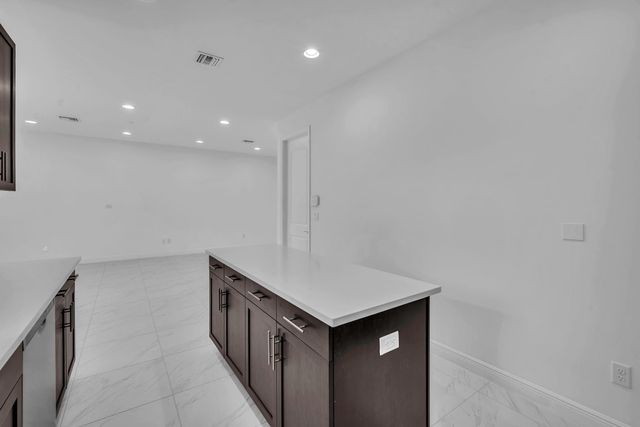 6947 PINES CIRCLE 21, Coconut Creek, FL 33073