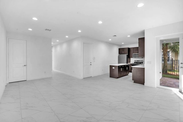 6947 PINES CIRCLE 21, Coconut Creek, FL 33073