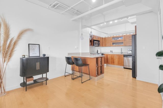 210 South Street U:6-4, Boston, MA 02111