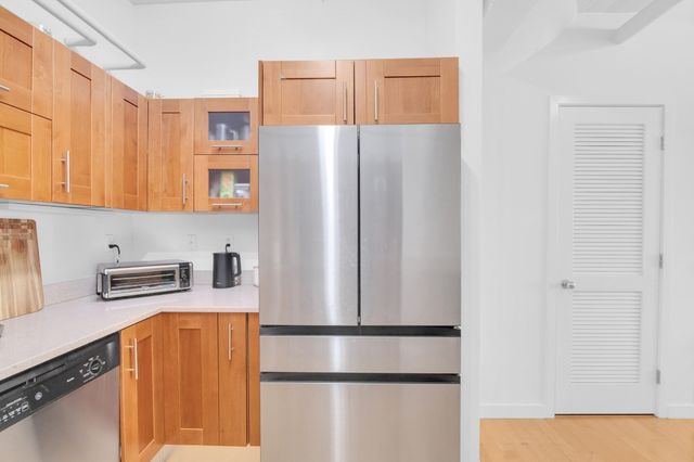 210 South Street U:6-4, Boston, MA 02111