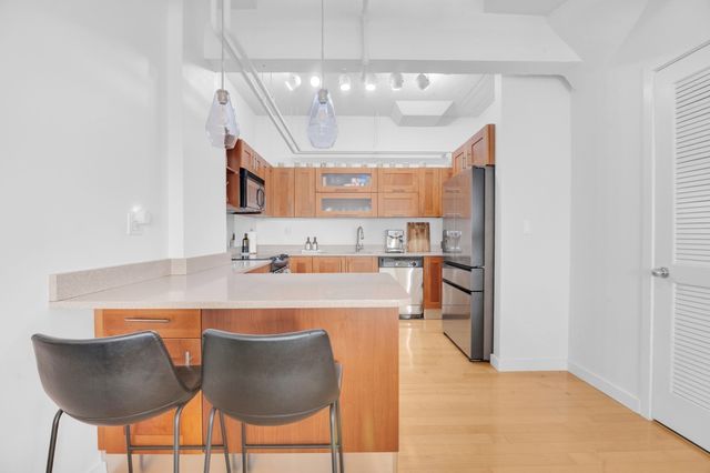 210 South Street U:6-4, Boston, MA 02111