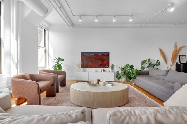 210 South Street U:6-4, Boston, MA 02111
