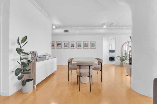 210 South Street U:6-4, Boston, MA 02111