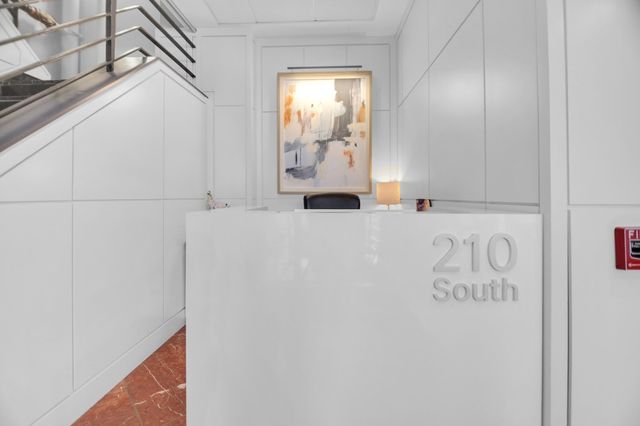 210 South Street U:6-4, Boston, MA 02111