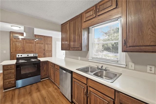 5949 James Road, Austell, GA 30168