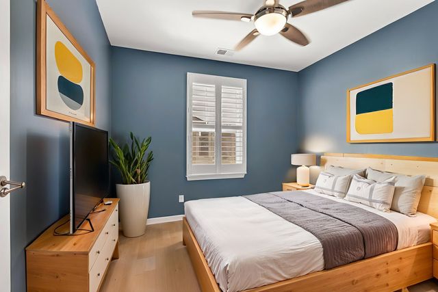 843 Lexington Circle E, Des Plaines, IL 60016