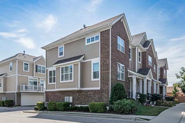 843 Lexington Circle E, Des Plaines, IL 60016