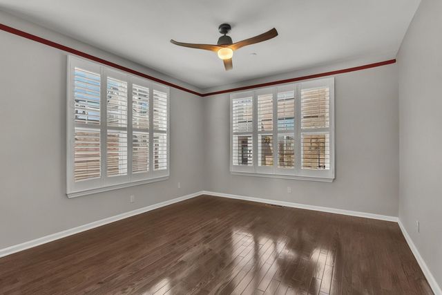 843 Lexington Circle E, Des Plaines, IL 60016