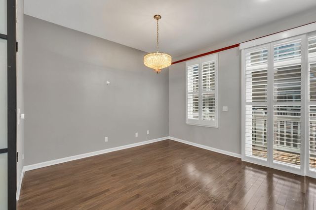 843 Lexington Circle E, Des Plaines, IL 60016