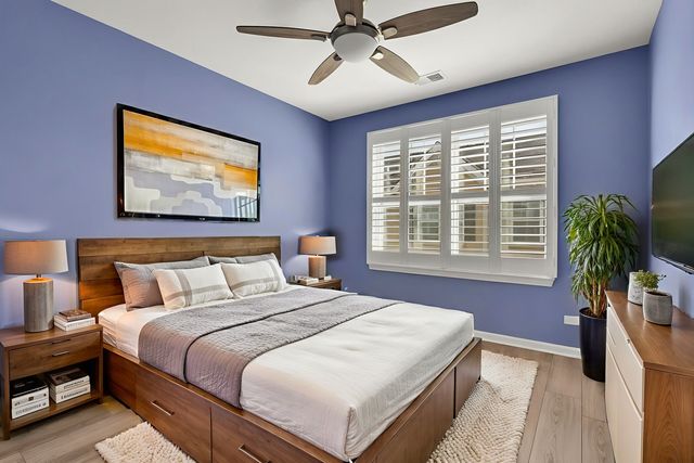 843 Lexington Circle E, Des Plaines, IL 60016