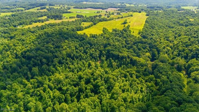 4731 State Route 555, Little Hocking, OH 45742