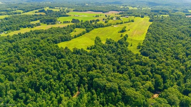 4731 State Route 555, Little Hocking, OH 45742