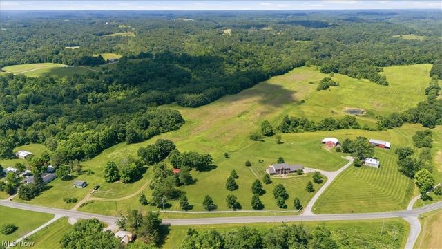 4731 State Route 555, Little Hocking, OH 45742