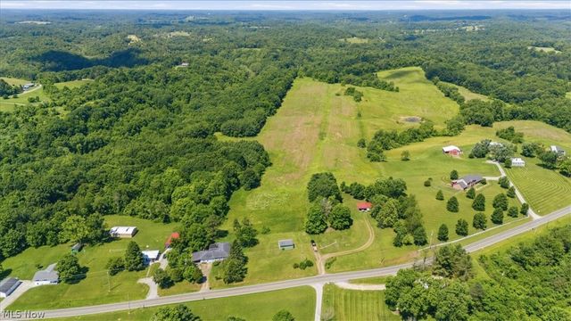 4731 State Route 555, Little Hocking, OH 45742